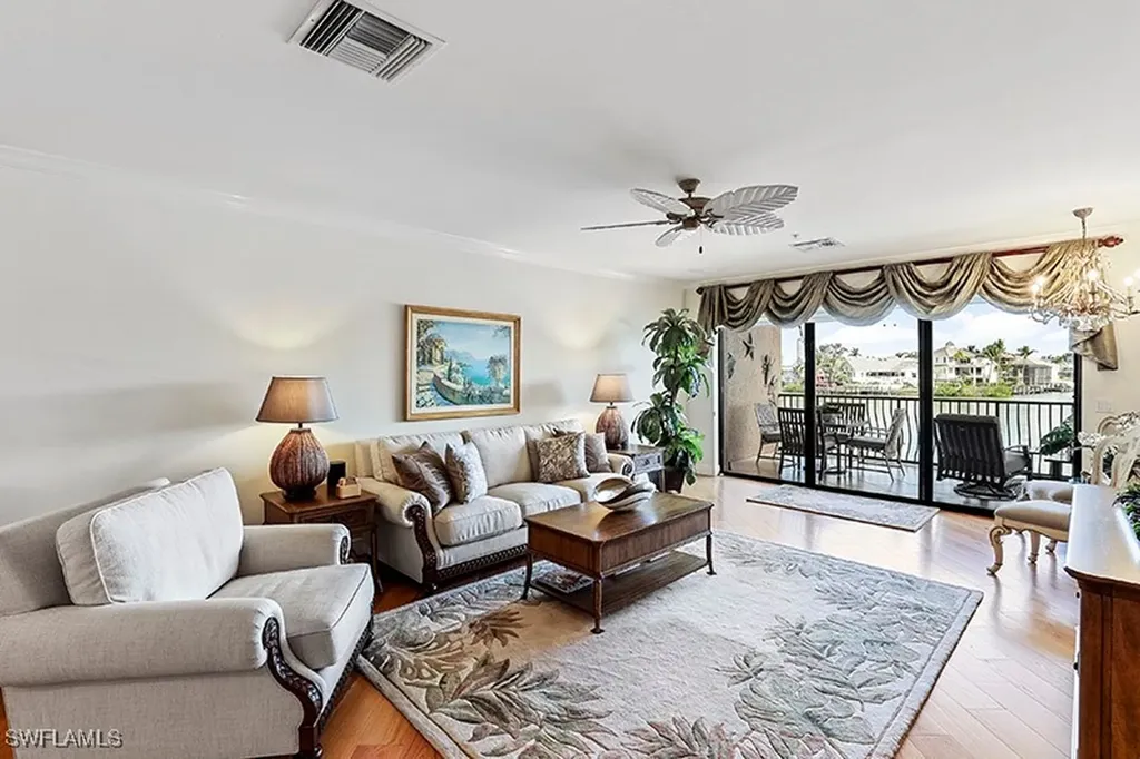 10620 Gulf Shore Drive Naples FL 34108