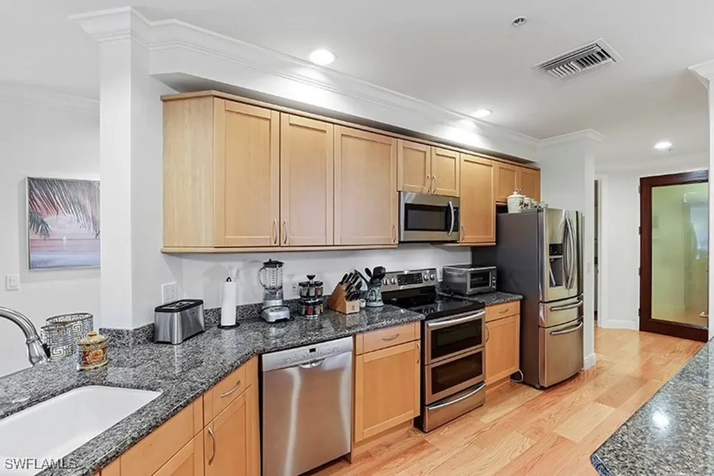 10620 Gulf Shore Drive Naples FL 34108