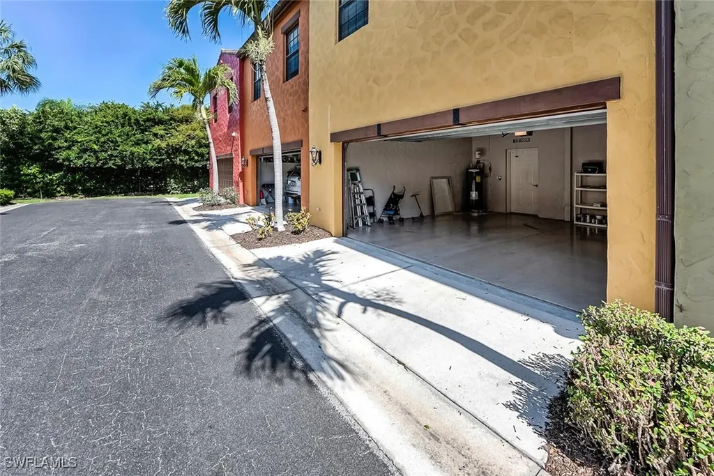 8949 Malibu Street Naples FL 34113