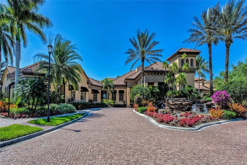 8949 Malibu Street Naples FL 34113
