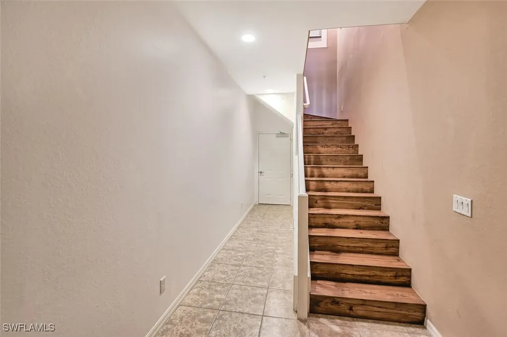 8949 Malibu Street Naples FL 34113