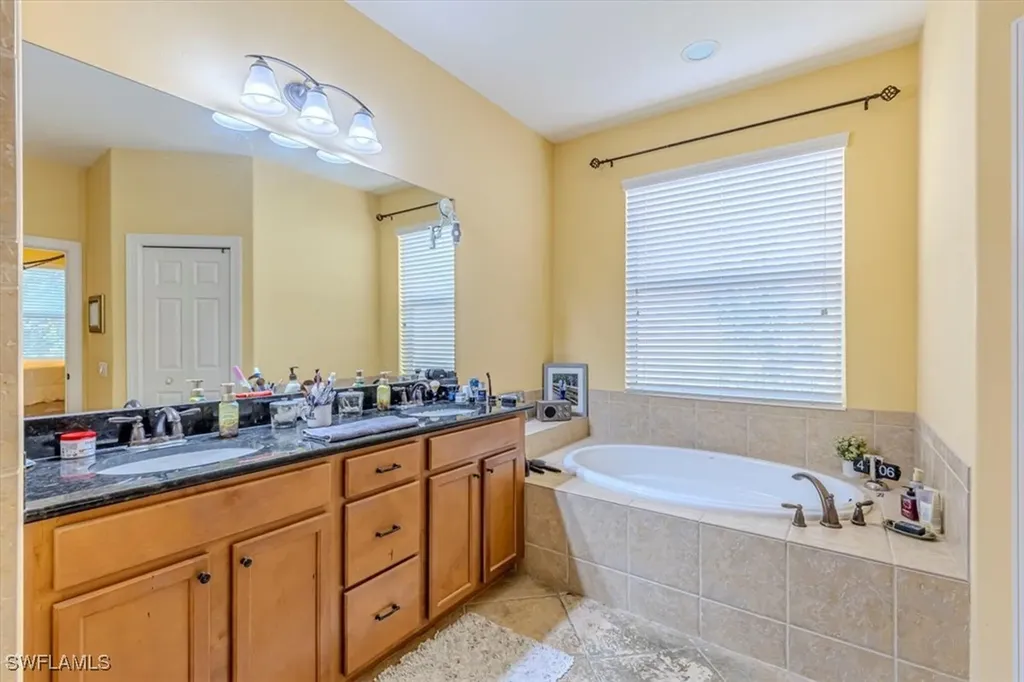 1674 Serrano Circle Naples FL 34105