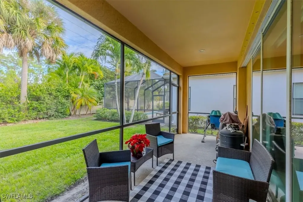 1674 Serrano Circle Naples FL 34105