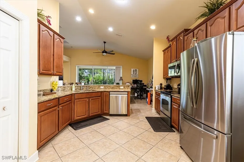 1674 Serrano Circle Naples FL 34105