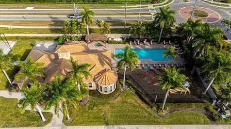 1674 Serrano Circle Naples FL 34105