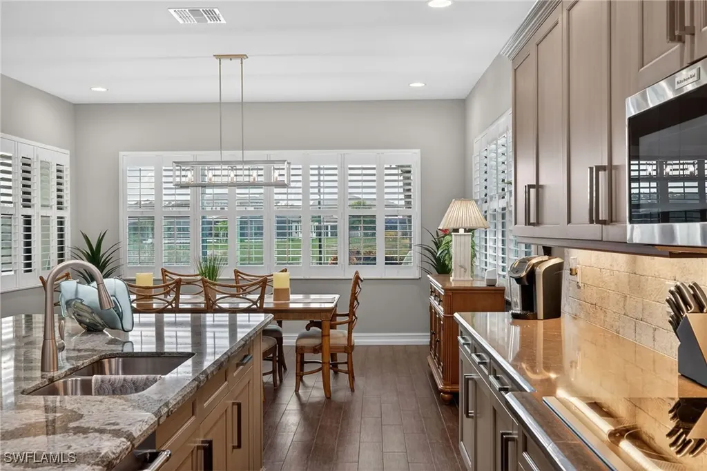 9453 Greenleigh Court Naples FL 34120