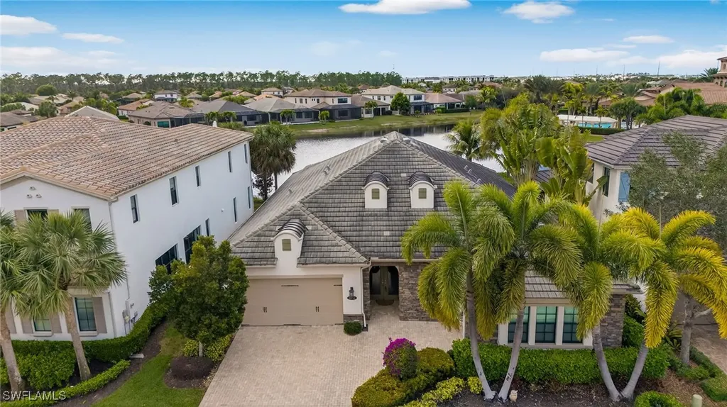 9453 Greenleigh Court Naples FL 34120