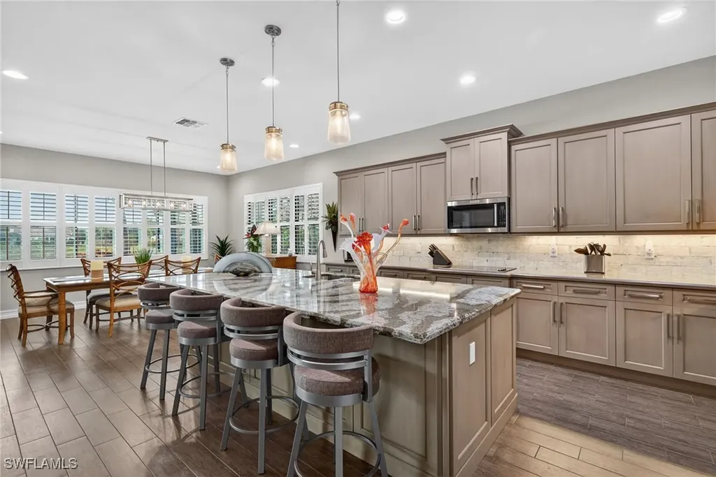 9453 Greenleigh Court Naples FL 34120
