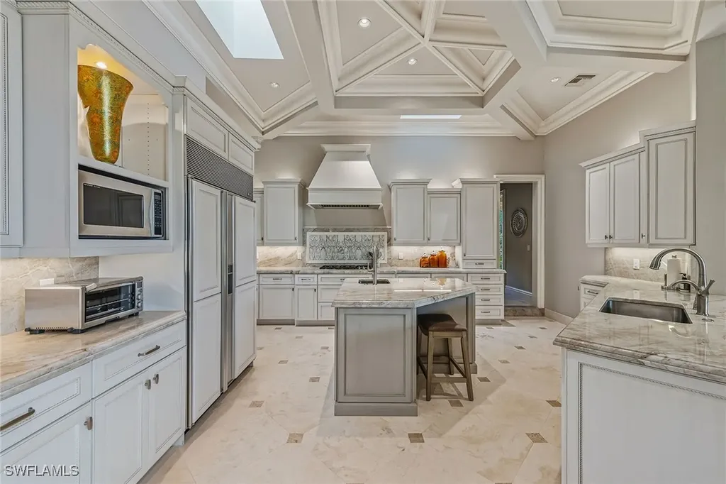 9960 Brassie Bend Naples FL 34108