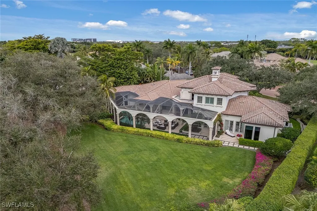 9960 Brassie Bend Naples FL 34108
