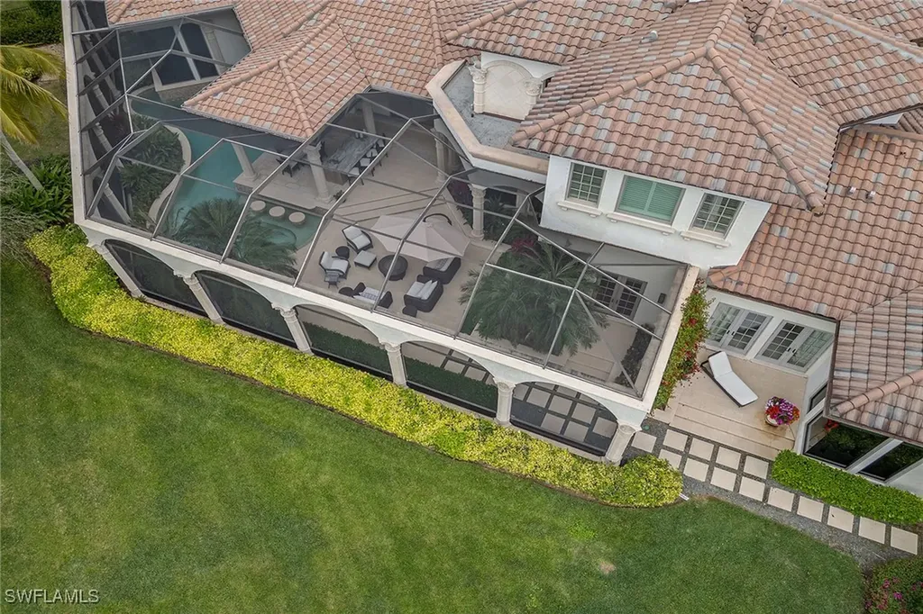 9960 Brassie Bend Naples FL 34108