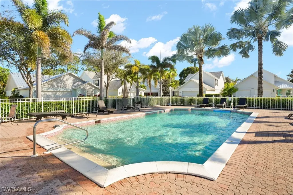 3141 Carriage Circle Naples FL 34105