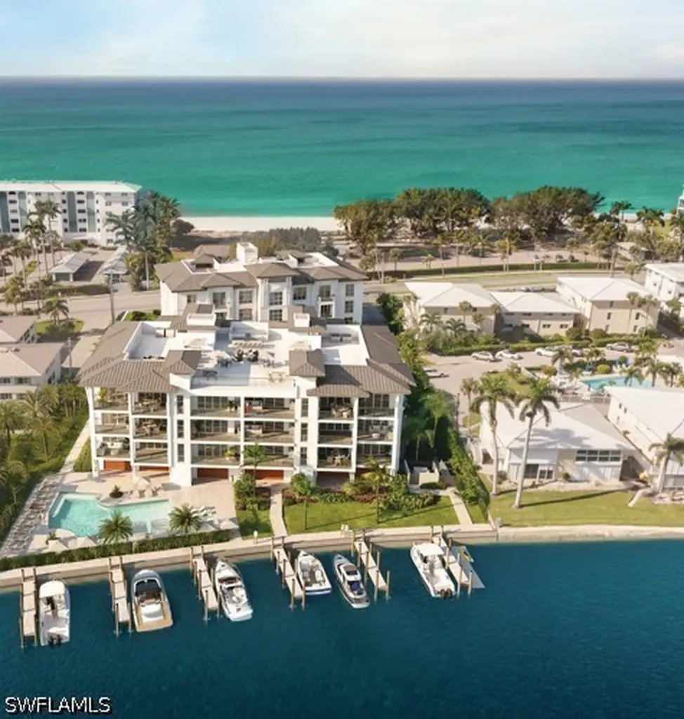 2020 Gulf Shore Boulevard N Naples FL 34102