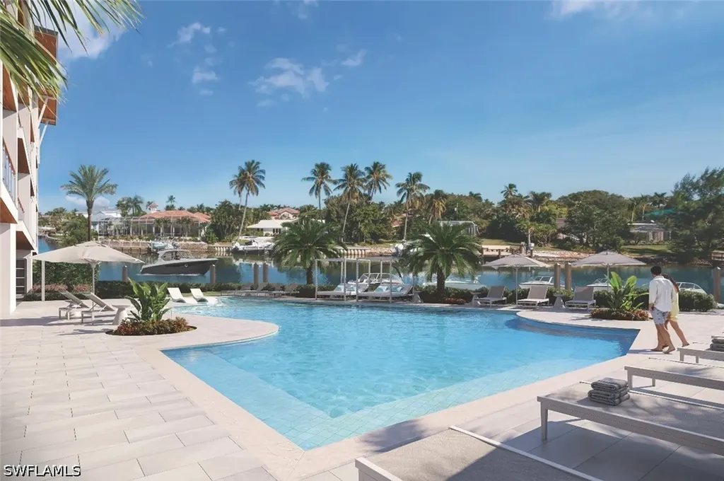 2020 Gulf Shore Boulevard N Naples FL 34102