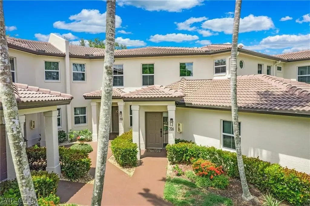 700 Diamond Circle Naples FL 34110