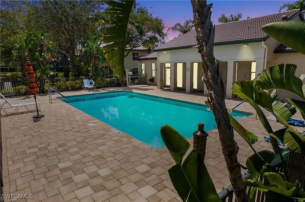 700 Diamond Circle Naples FL 34110