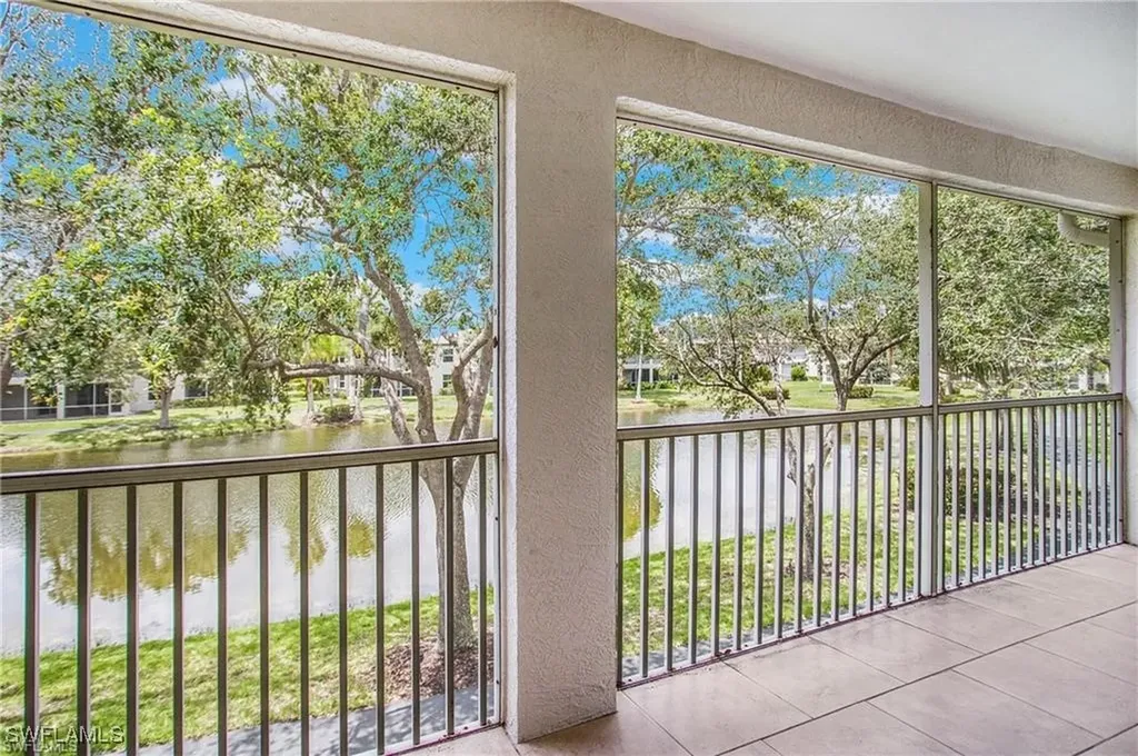 700 Diamond Circle Naples FL 34110