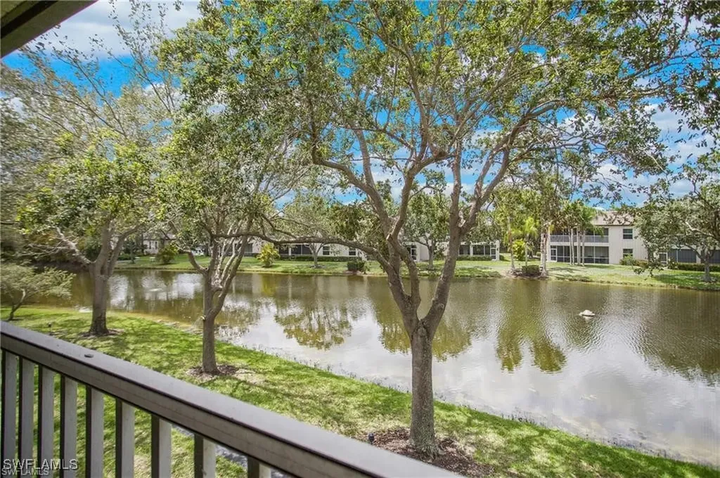 700 Diamond Circle Naples FL 34110