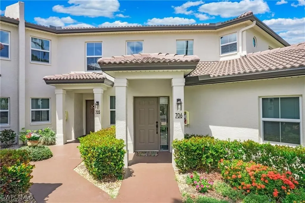 700 Diamond Circle Naples FL 34110