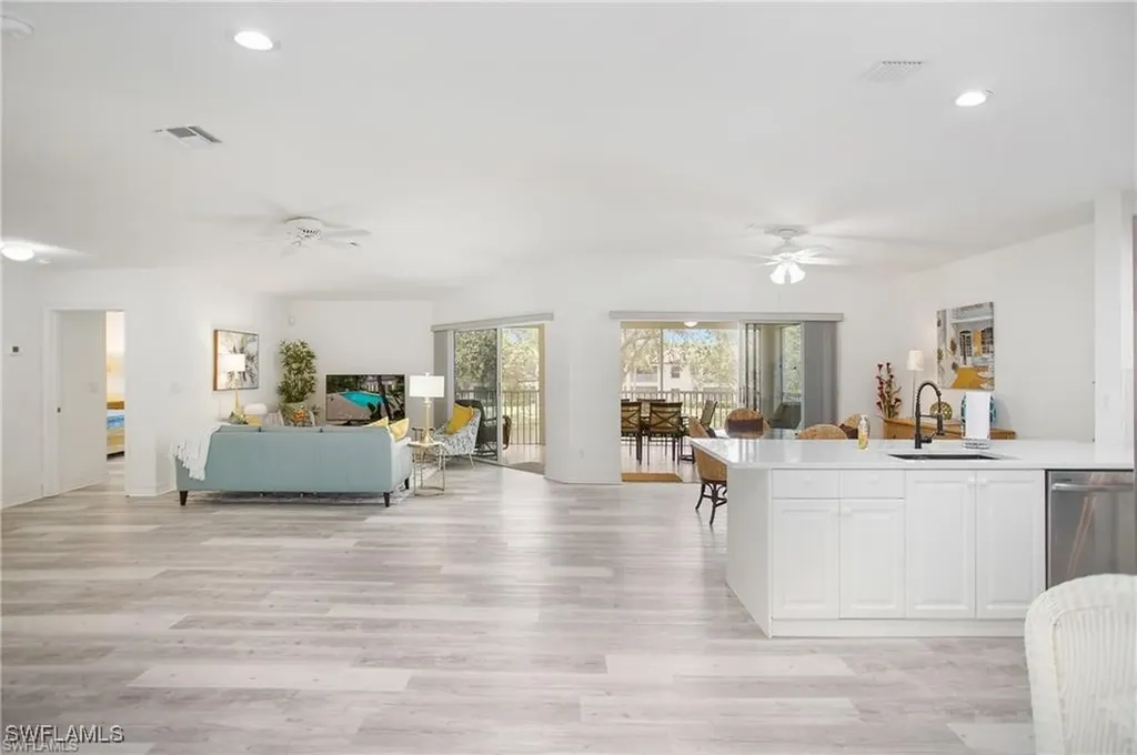 700 Diamond Circle Naples FL 34110