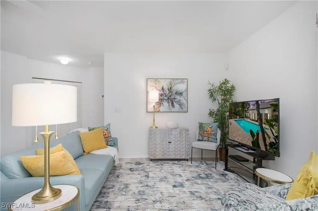 700 Diamond Circle Naples FL 34110