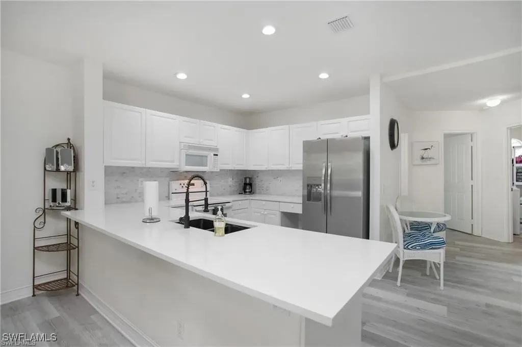 700 Diamond Circle Naples FL 34110