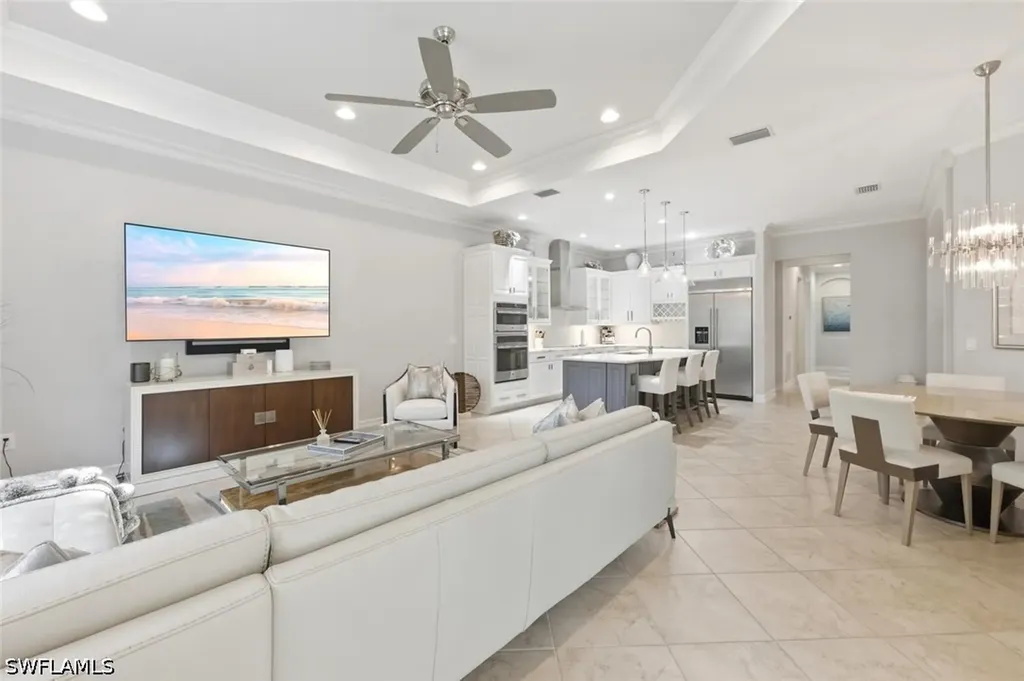 6865 Il Regalo Circle Naples FL 34109