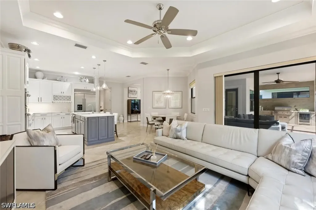 6865 Il Regalo Circle Naples FL 34109