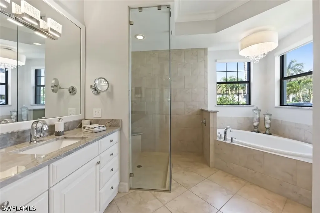 6865 Il Regalo Circle Naples FL 34109