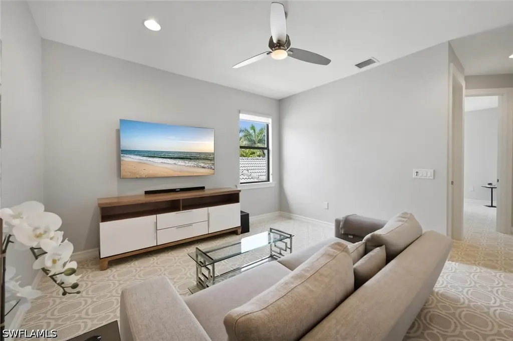 6865 Il Regalo Circle Naples FL 34109