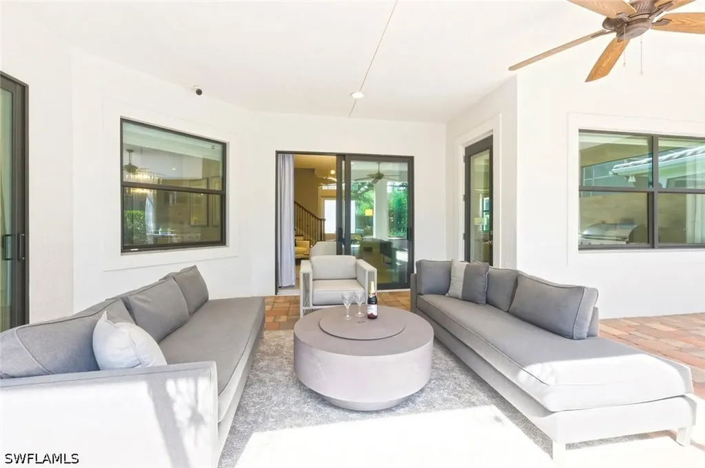 6865 Il Regalo Circle Naples FL 34109