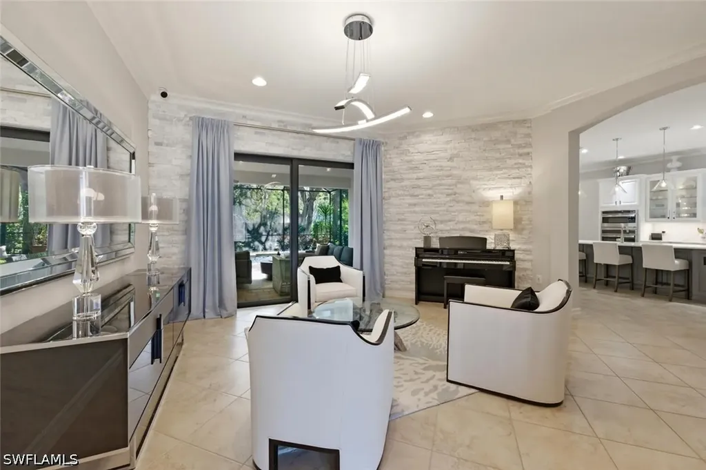 6865 Il Regalo Circle Naples FL 34109