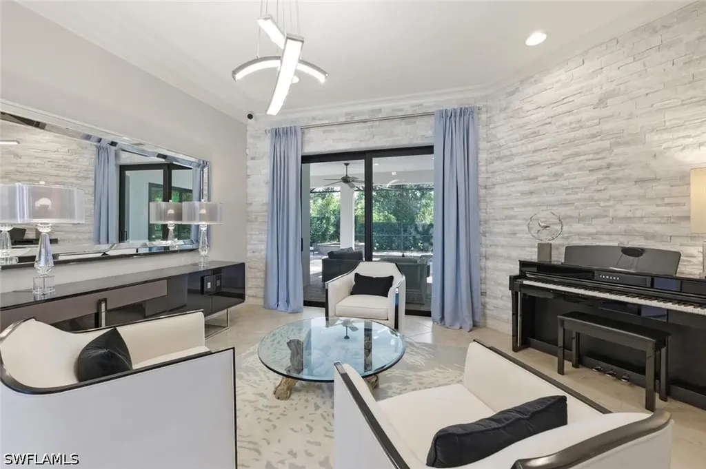6865 Il Regalo Circle Naples FL 34109
