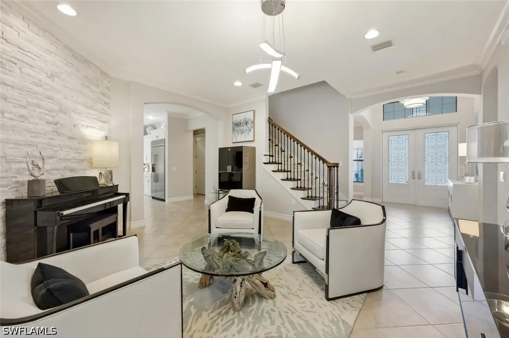 6865 Il Regalo Circle Naples FL 34109