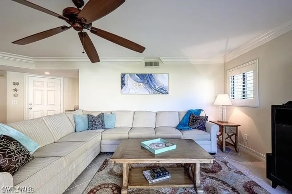 601 Beachwalk Circle Naples FL 34108