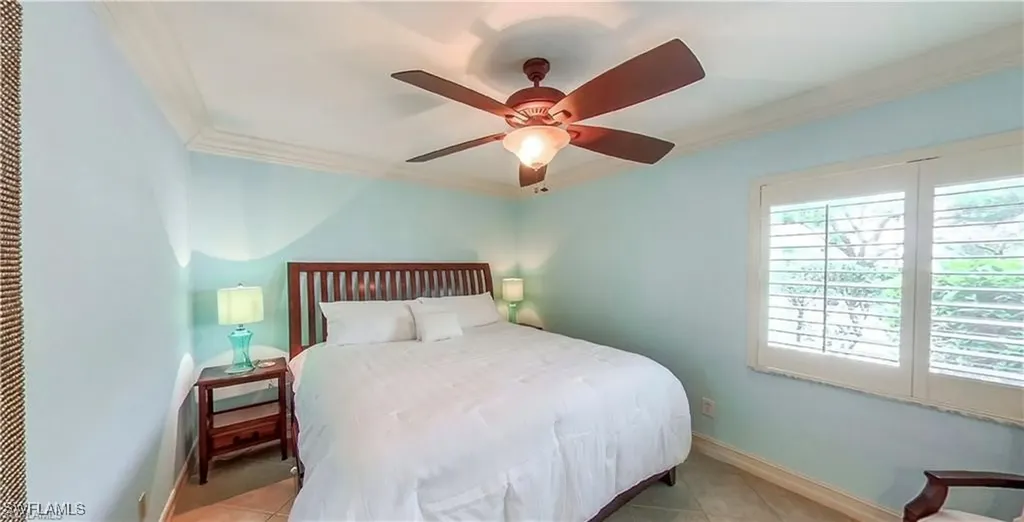 601 Beachwalk Circle Naples FL 34108