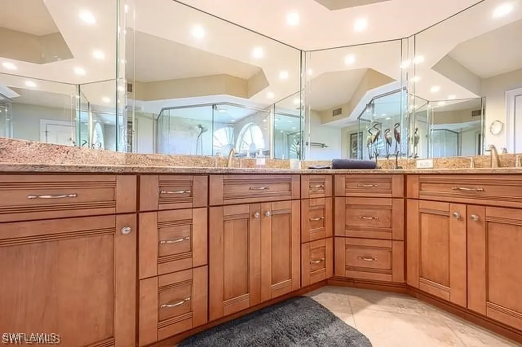 601 Beachwalk Circle Naples FL 34108