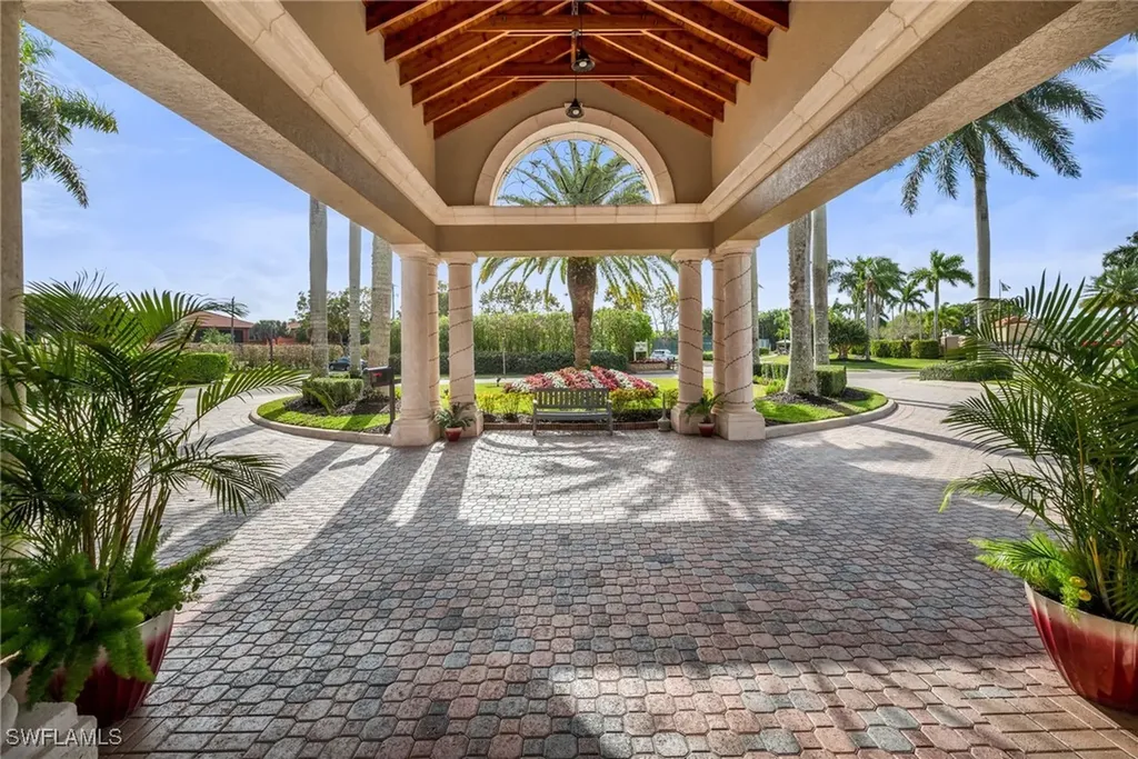 6480 Huntington Lakes Circle Naples FL 34119