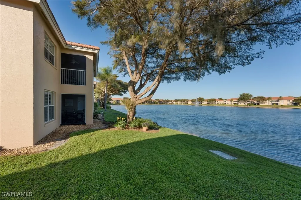 6480 Huntington Lakes Circle Naples FL 34119