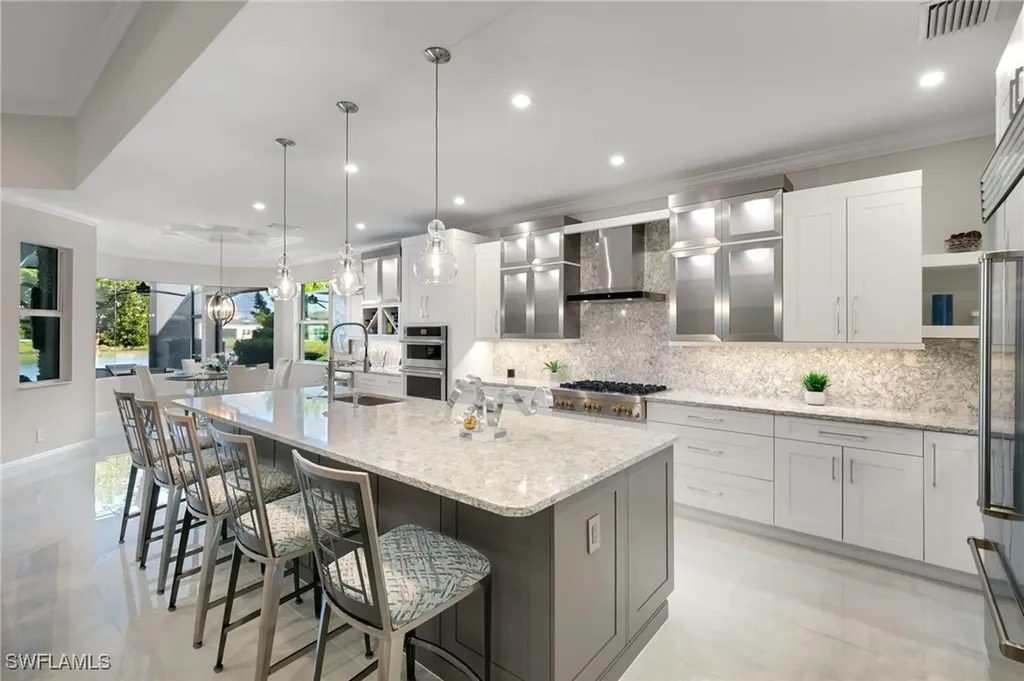 9098 Montserrat Drive Naples FL 34114