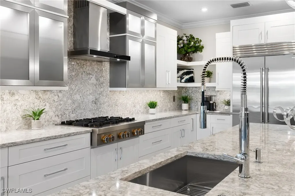 9098 Montserrat Drive Naples FL 34114