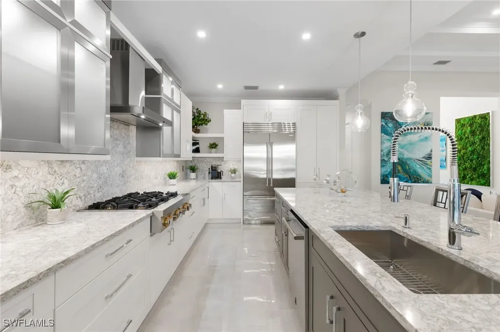 9098 Montserrat Drive Naples FL 34114