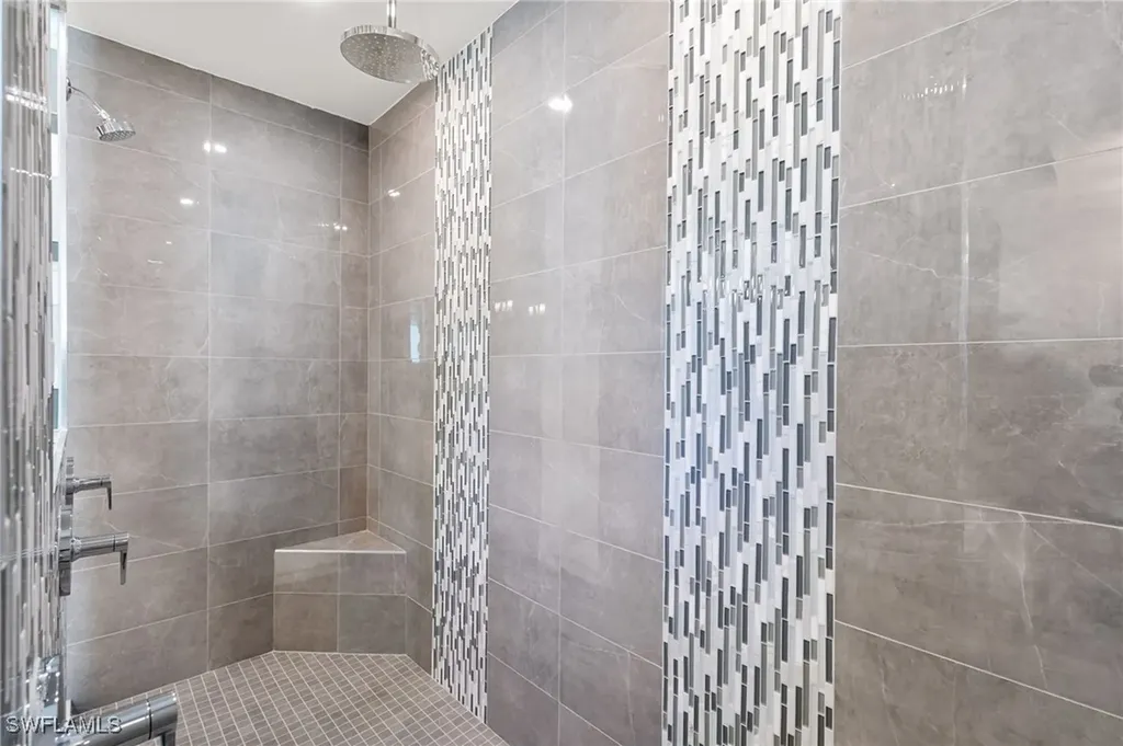9098 Montserrat Drive Naples FL 34114