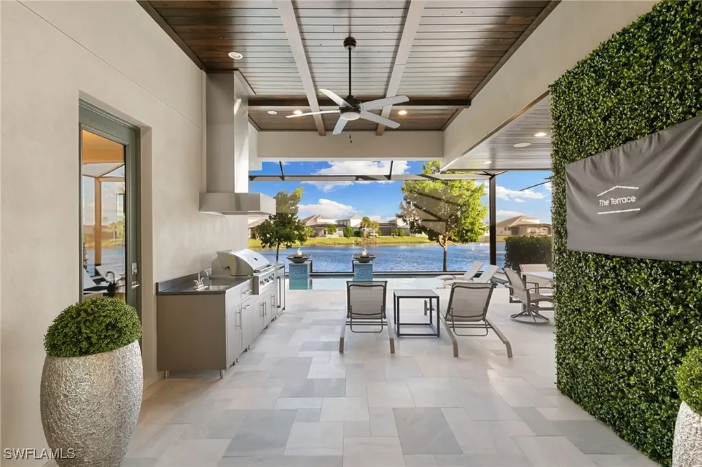 9098 Montserrat Drive Naples FL 34114
