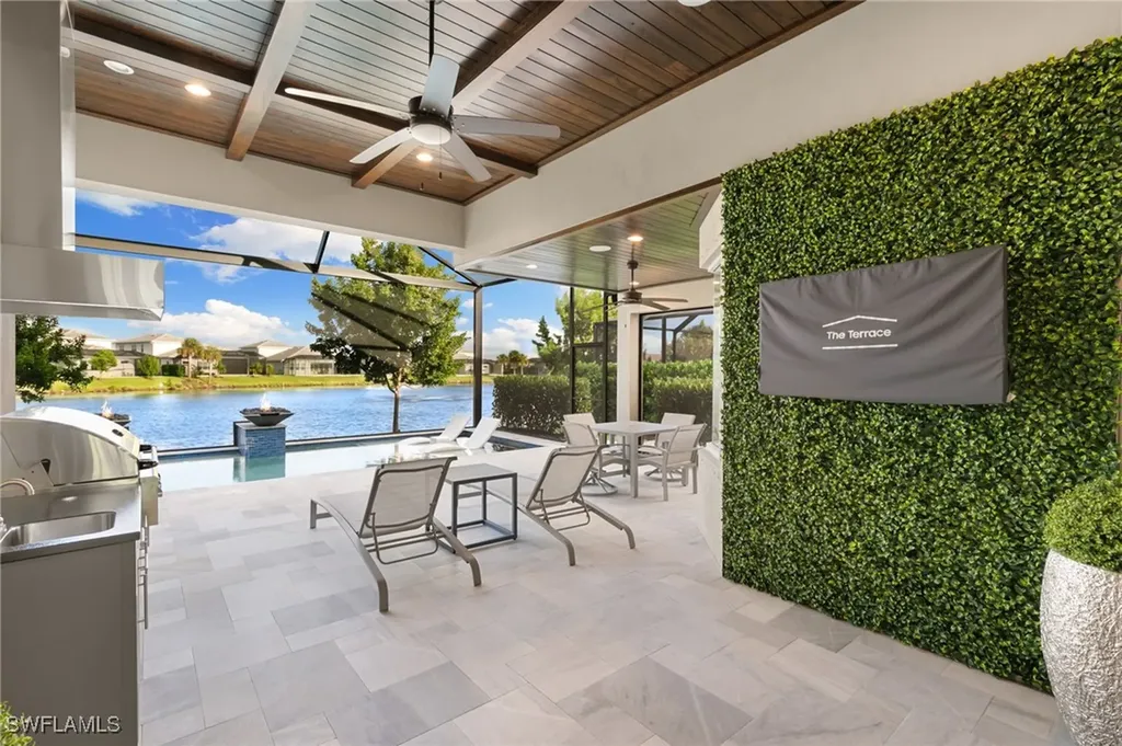9098 Montserrat Drive Naples FL 34114