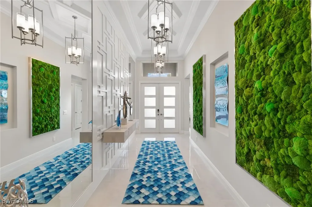 9098 Montserrat Drive Naples FL 34114