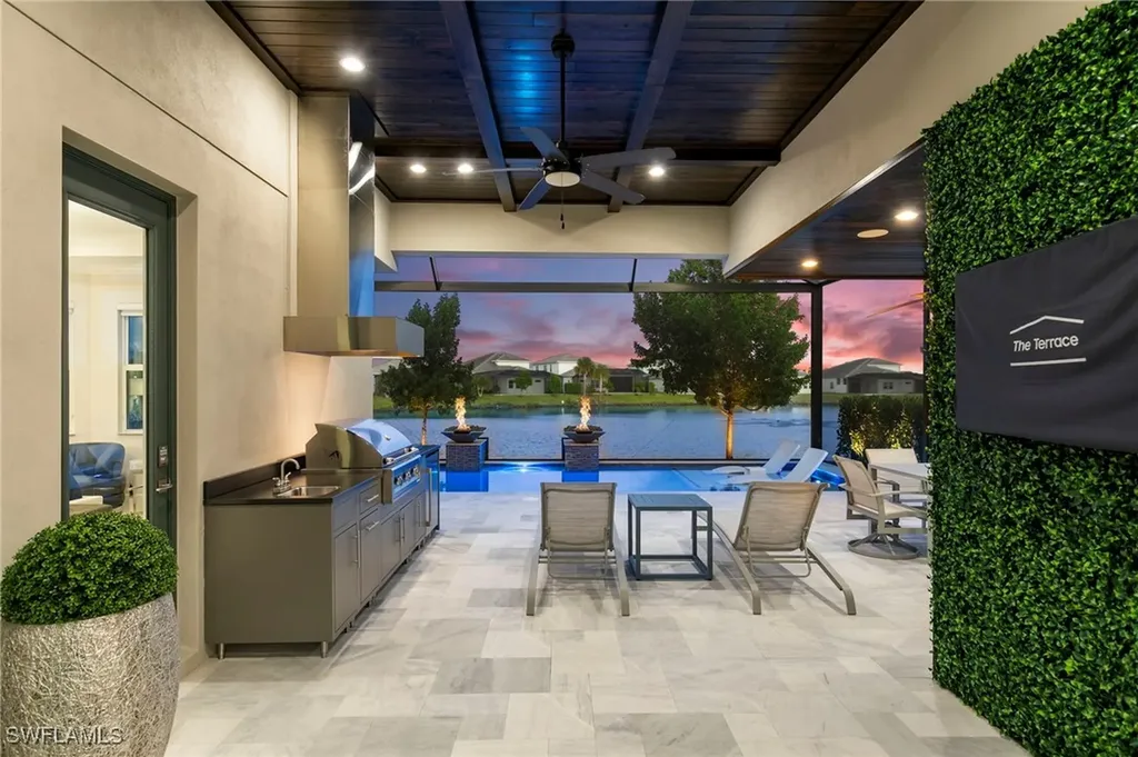 9098 Montserrat Drive Naples FL 34114