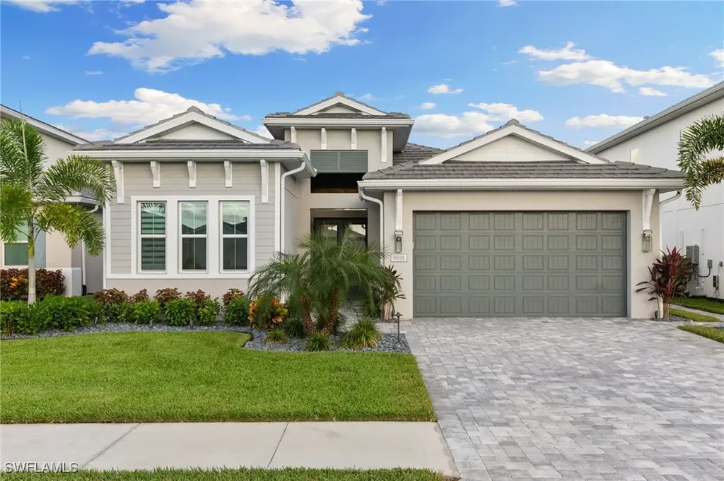 9098 Montserrat Drive Naples FL 34114