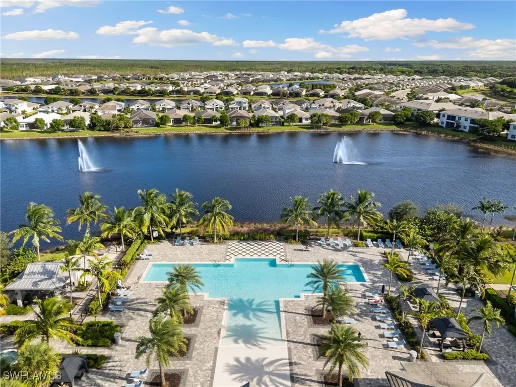 9098 Montserrat Drive Naples FL 34114