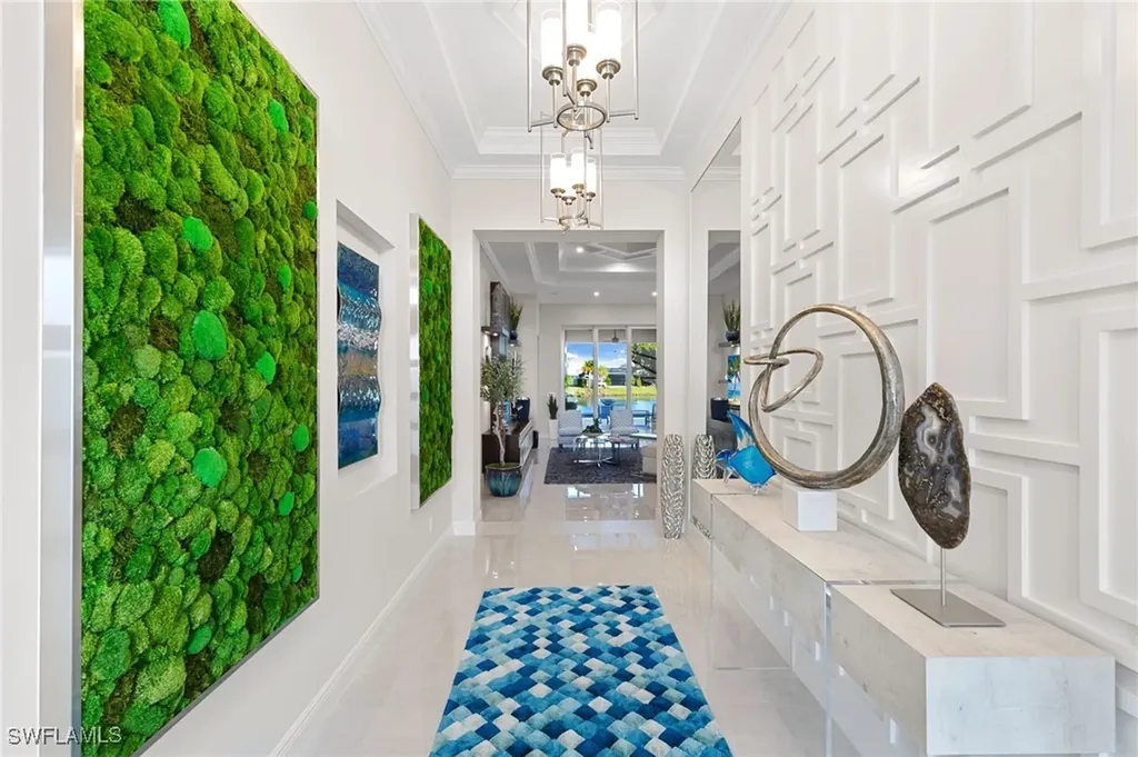 9098 Montserrat Drive Naples FL 34114